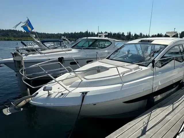 Sea Ray Sundancer 350 Coupe