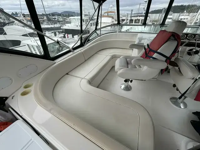 Bayliner 3788 Command Bridge Motoryacht