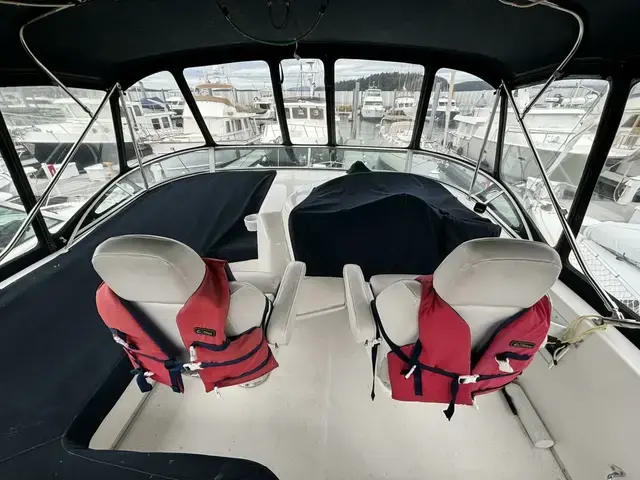 Bayliner 3788 Command Bridge Motoryacht