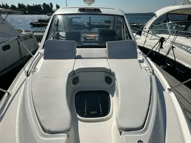 Sea Ray Sundancer 350 Coupe