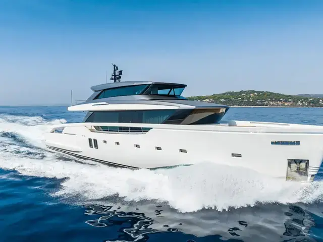 Motor Yacht Ami