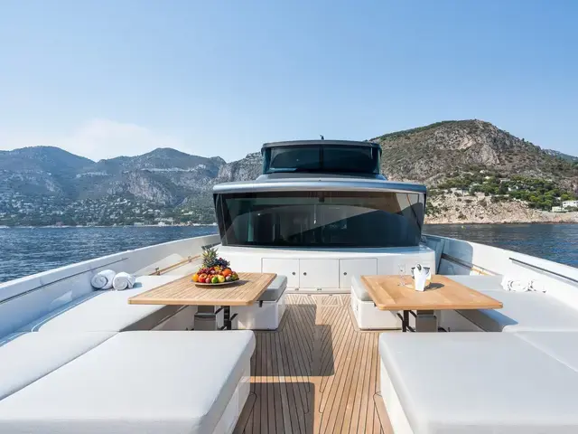 Motor Yacht Ami