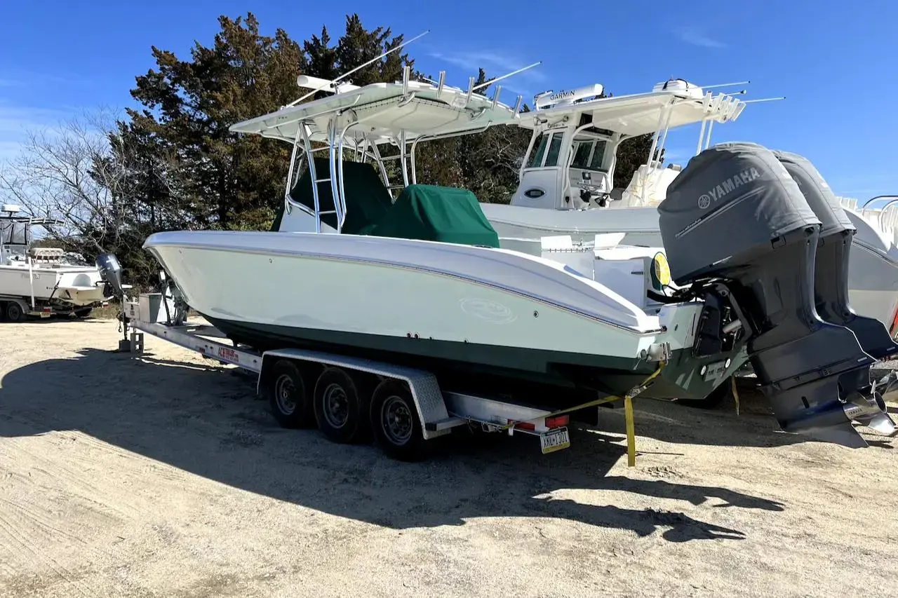 2008 Spectre 34 center console