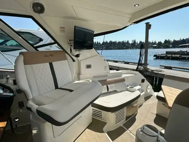 Sea Ray Sundancer 350 Coupe