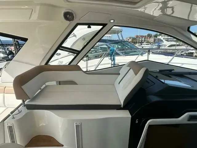 Sea Ray Sundancer 350 Coupe