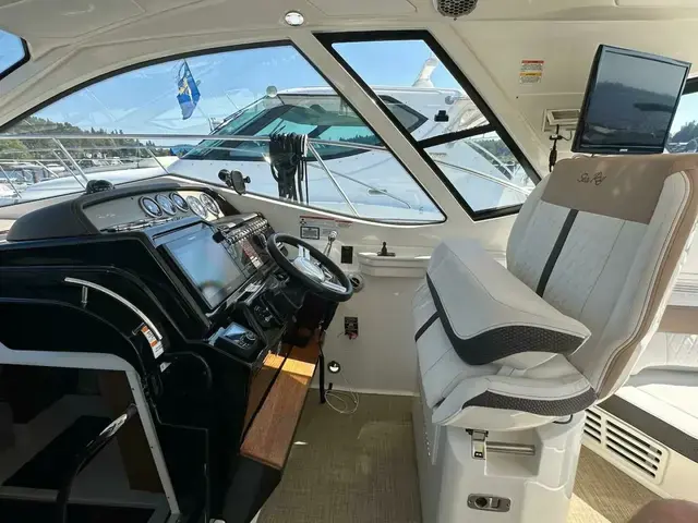 Sea Ray Sundancer 350 Coupe