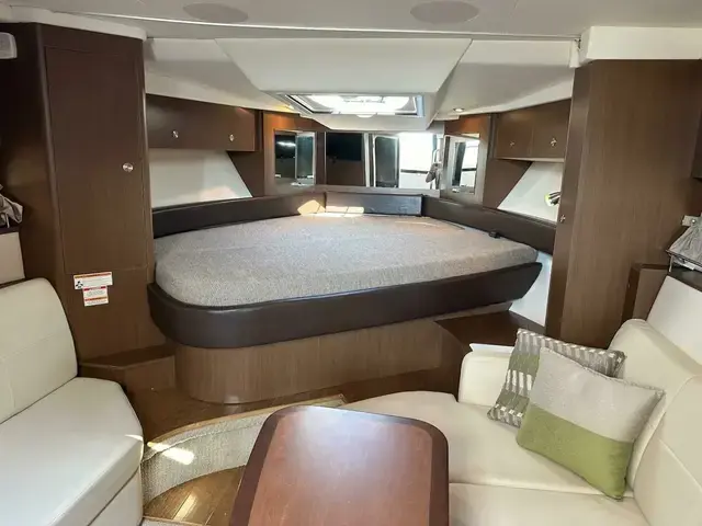 Sea Ray Sundancer 350 Coupe