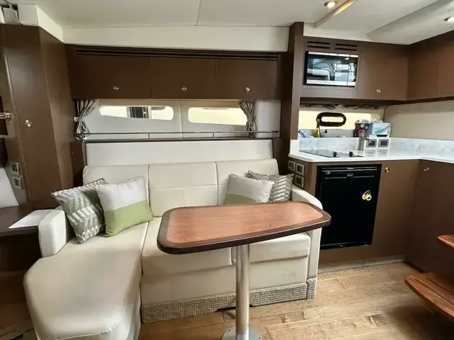 Sea Ray Sundancer 350 Coupe