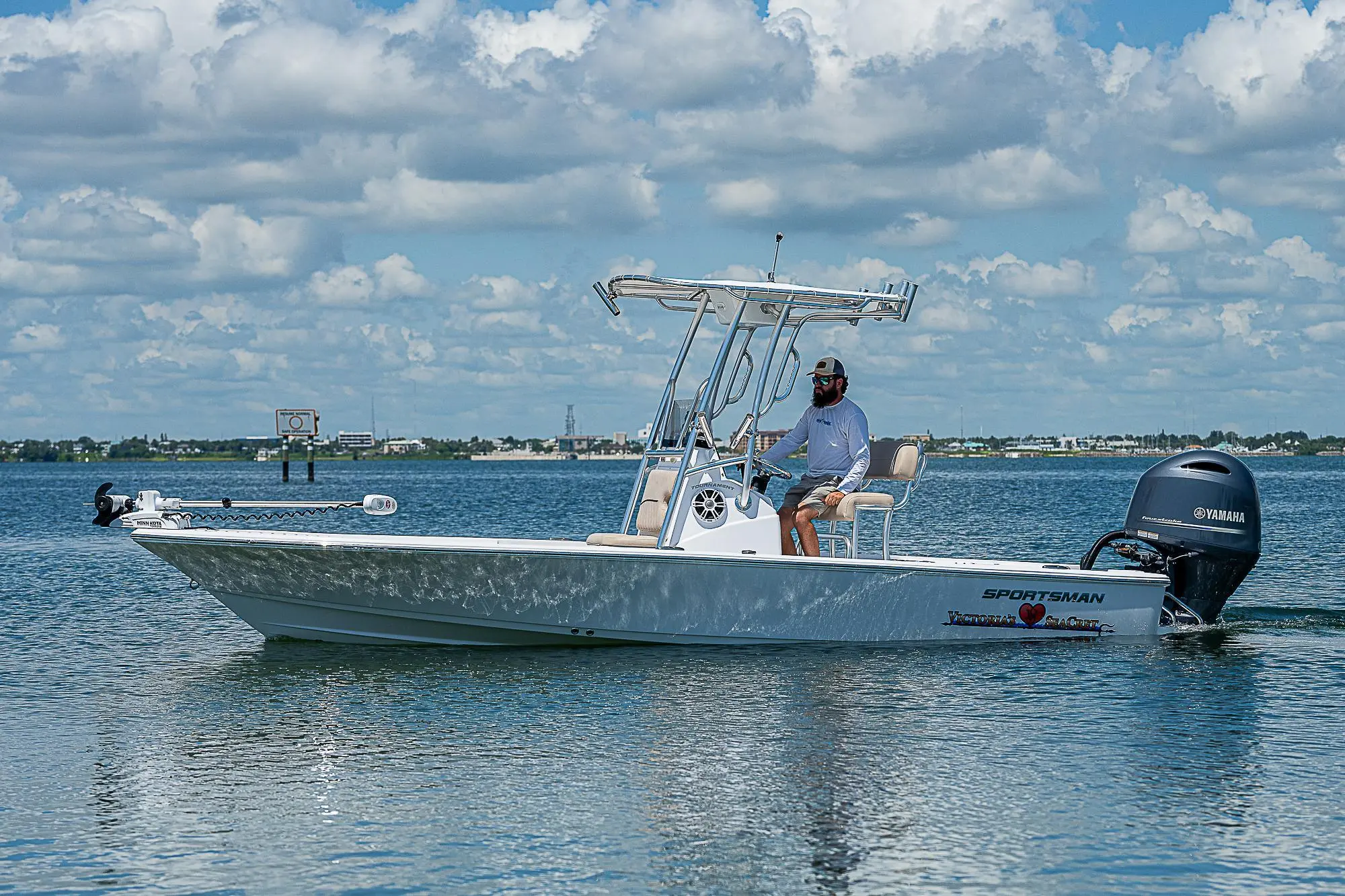 2020 Sportsman tournament 214 bay boat