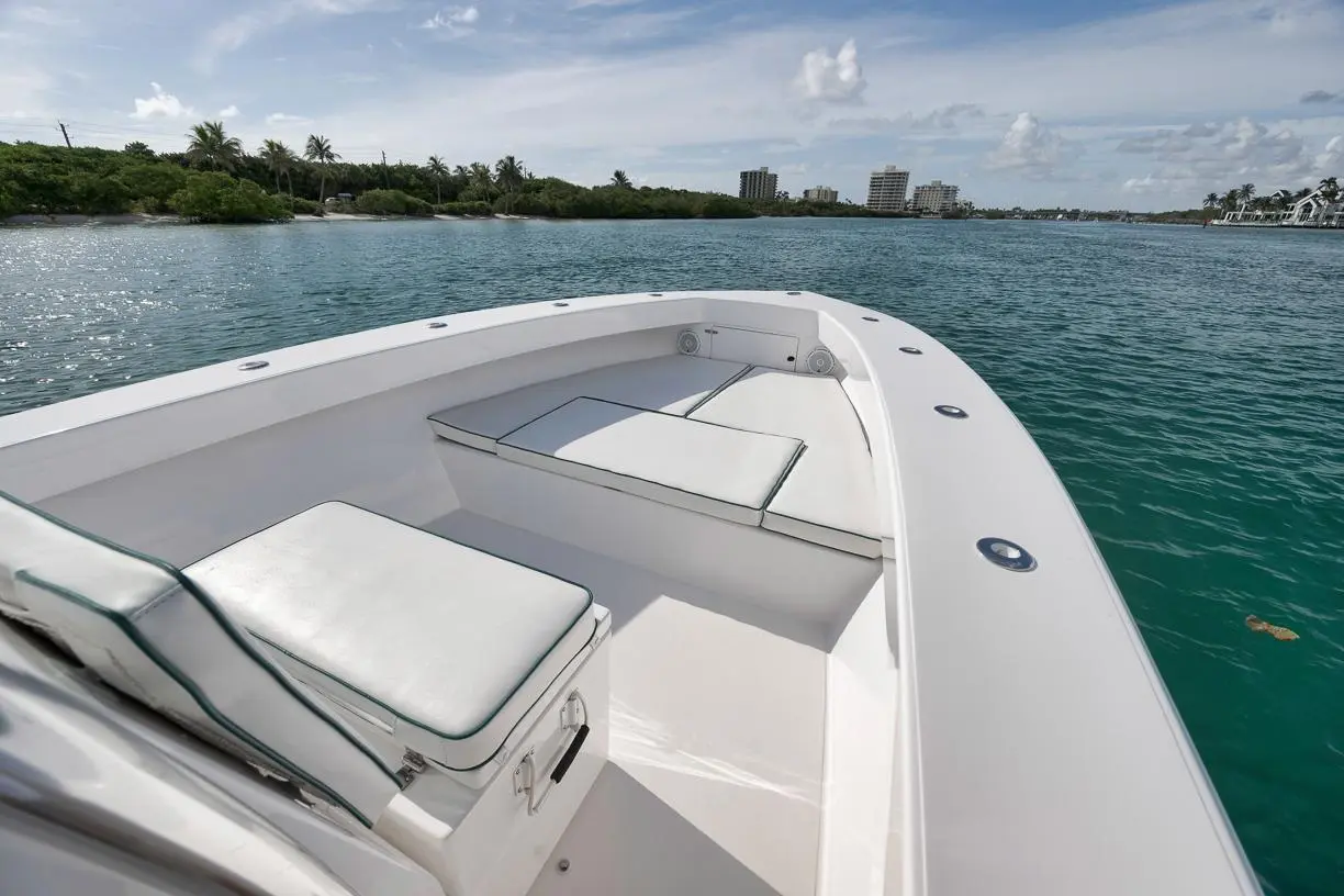 1995 Jupiter 31 center console