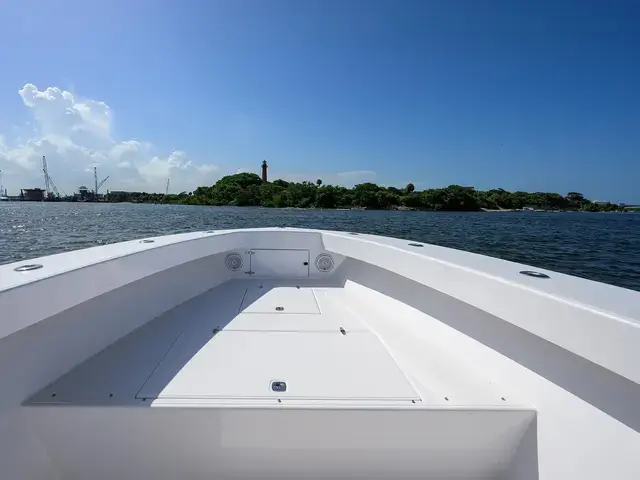 Jupiter Boats 31 Center Console