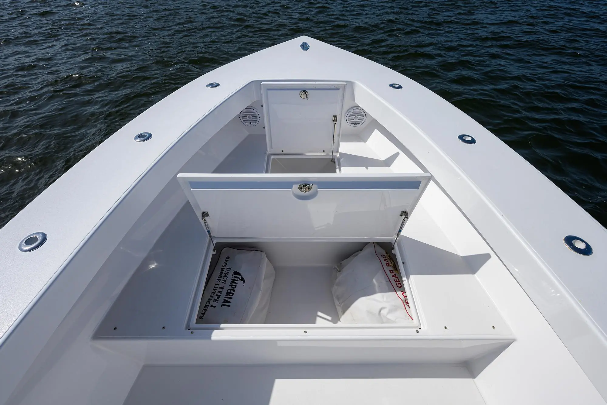 1995 Jupiter 31 center console