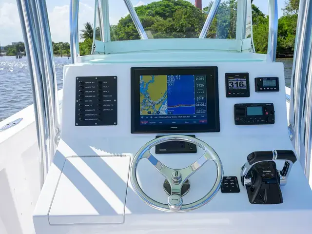 Jupiter Boats 31 Center Console