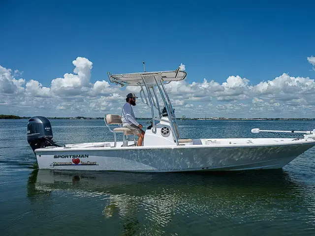 Sportsman Tournament 214 Bay Boat