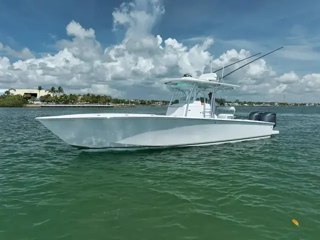 Jupiter Boats 31 Center Console