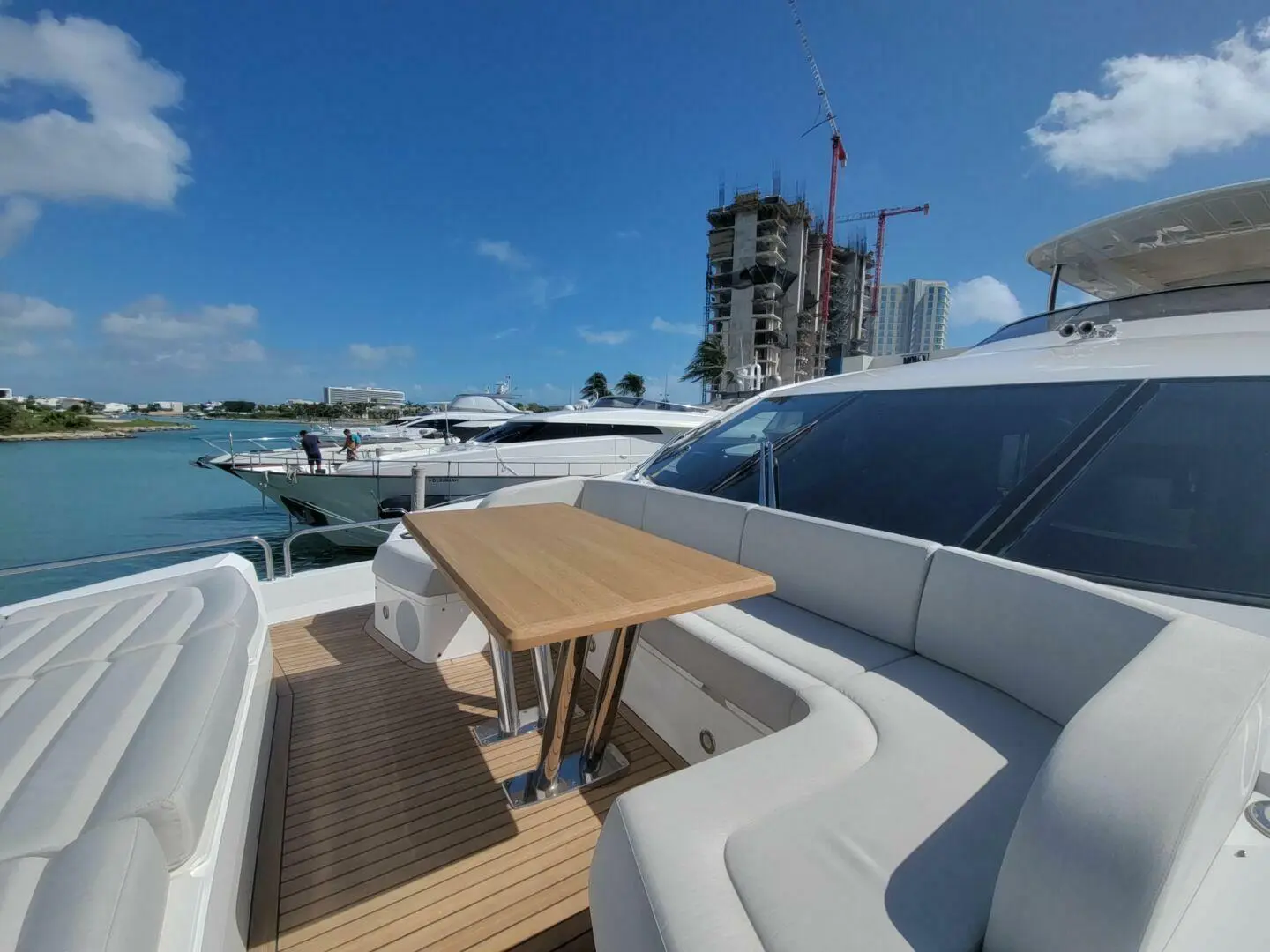 2019 Sunseeker 86