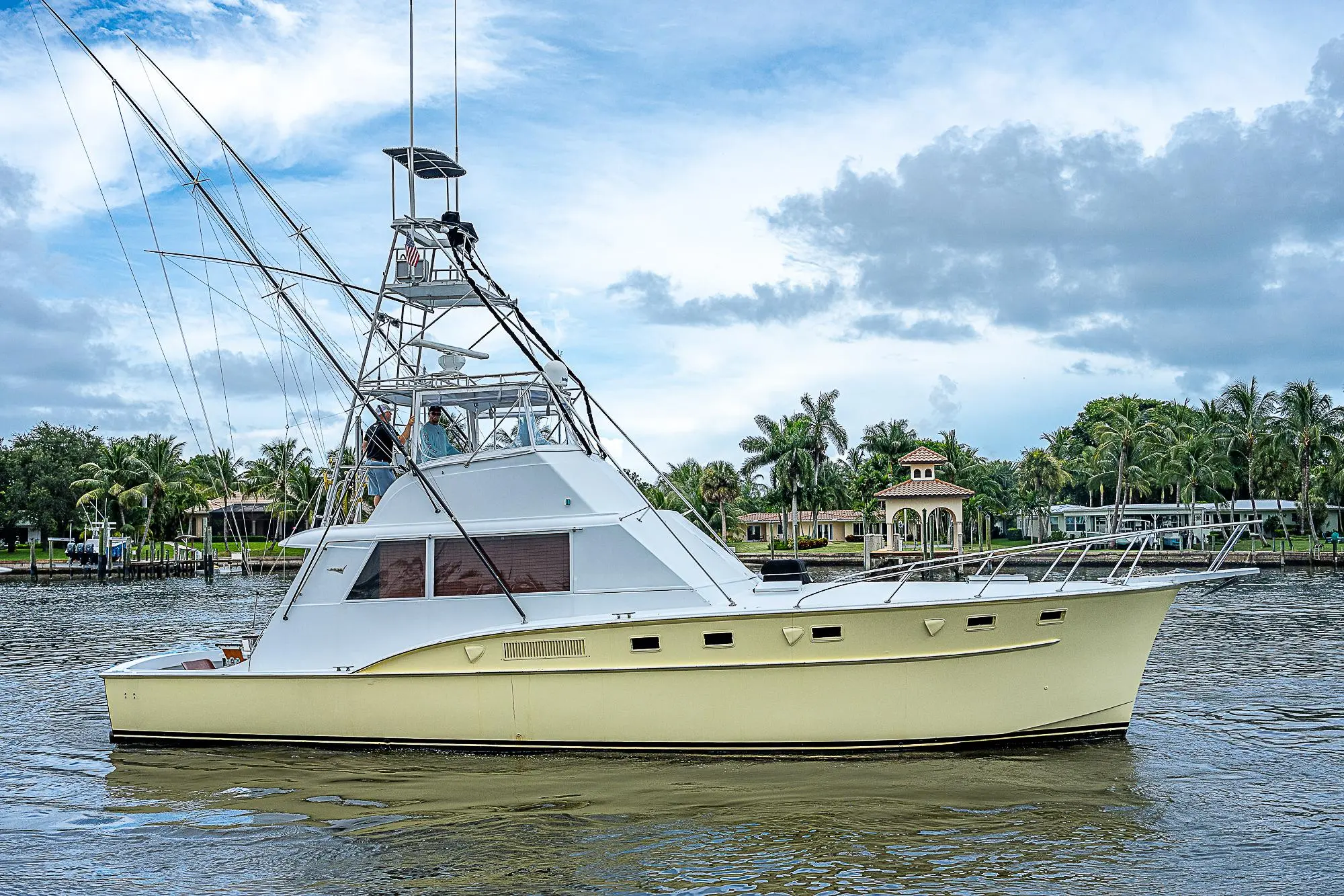 1967 Hatteras 50'