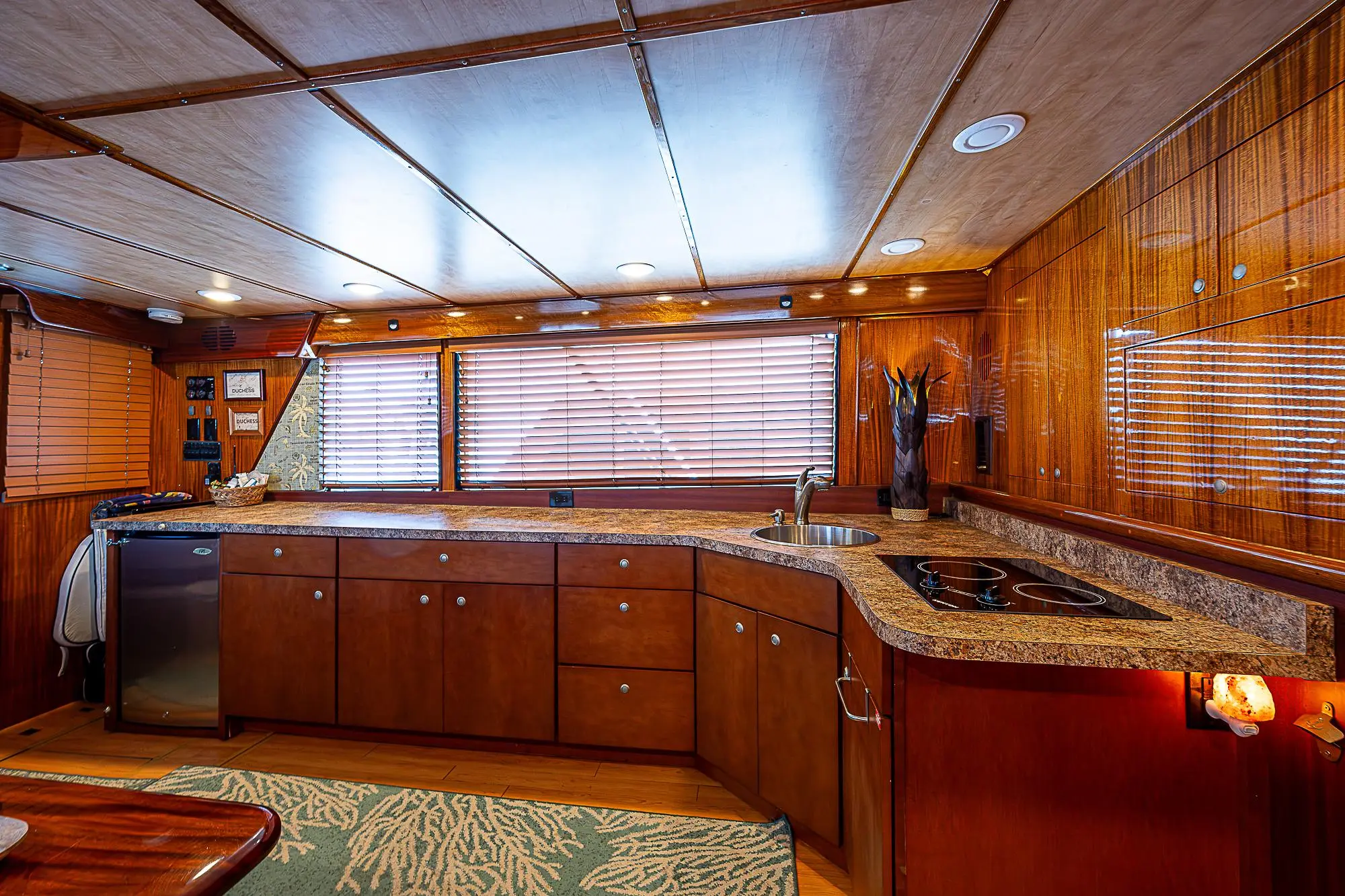 1967 Hatteras 50'