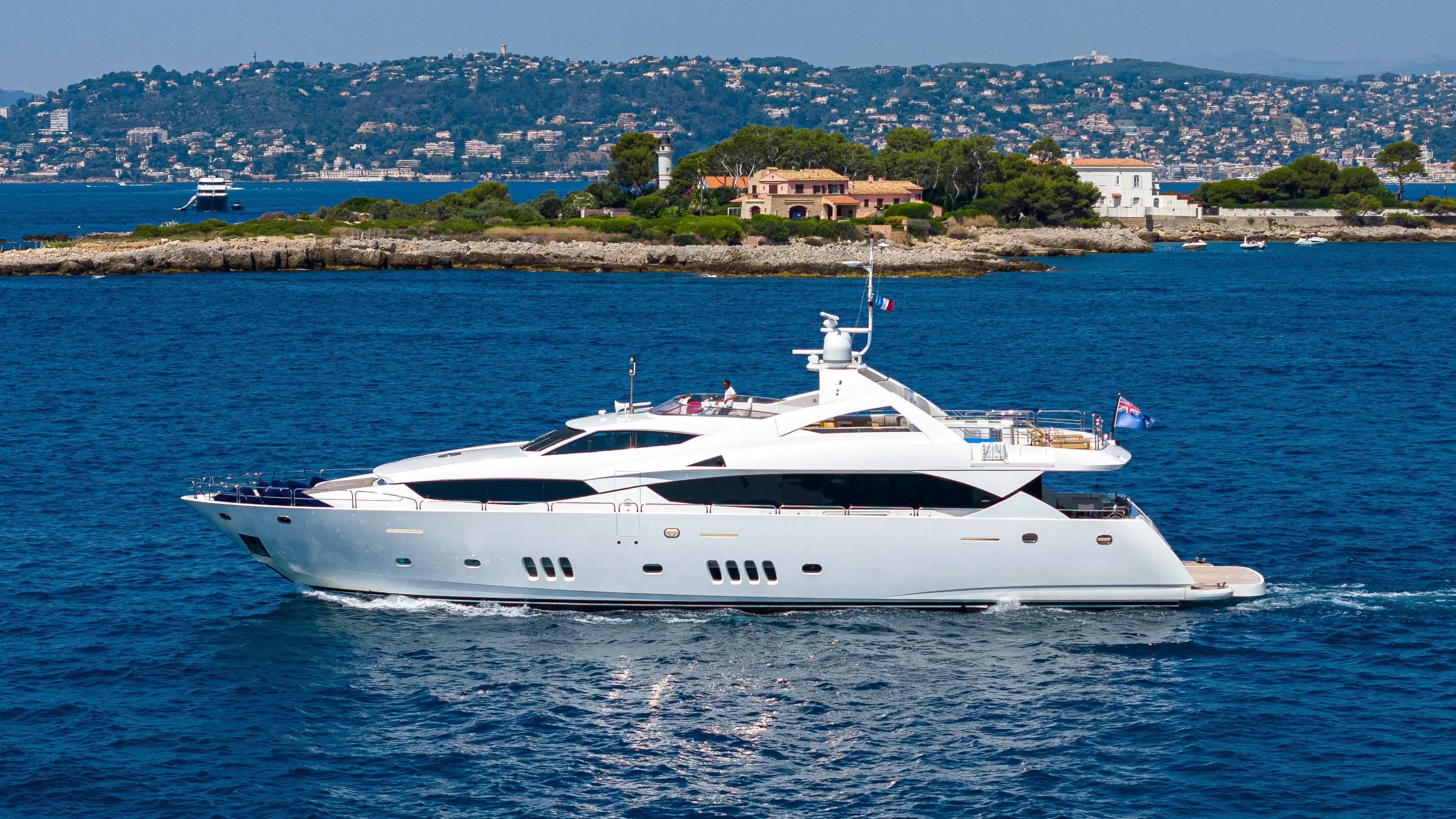 2009 Sunseeker 34m yacht