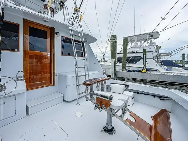 Hatteras 50'