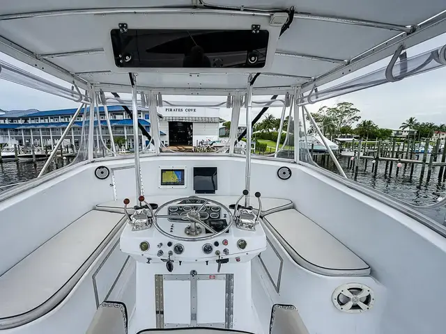 Hatteras 50'