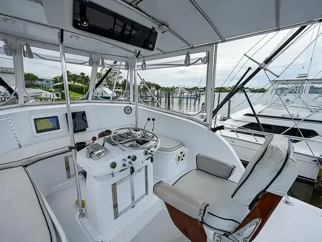 Hatteras 50'