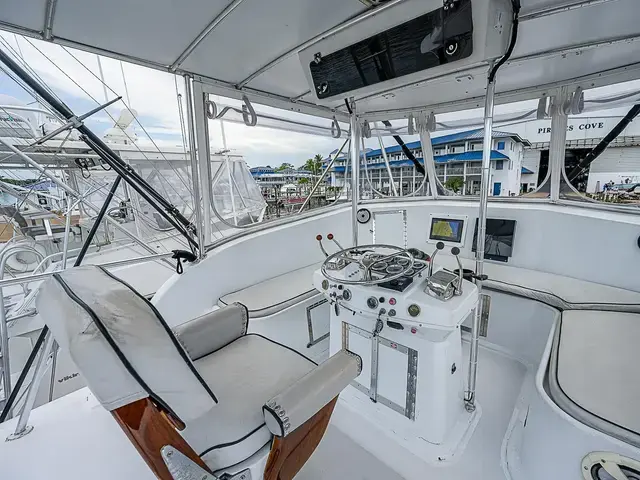 Hatteras 50'