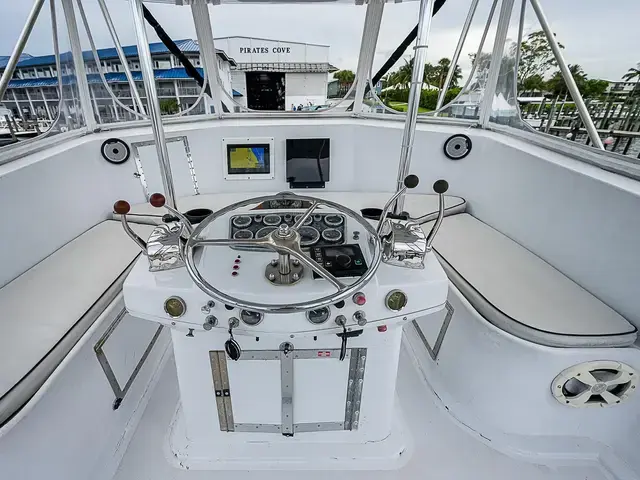 Hatteras 50'