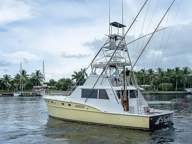 Hatteras 50'