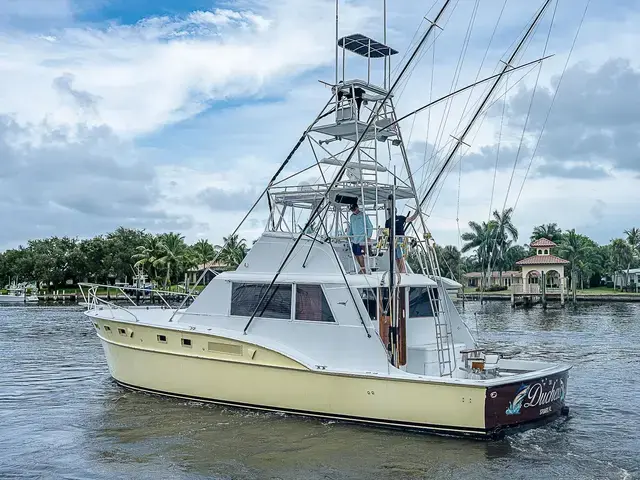 Hatteras 50'