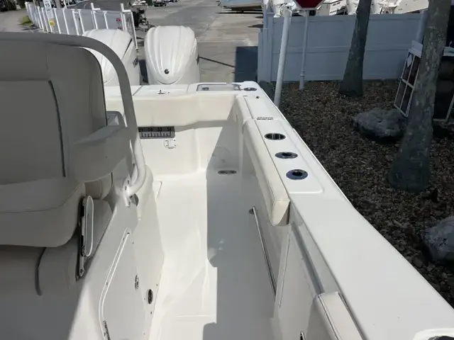 Sea Hunt Boats 30 Gamefish Cb