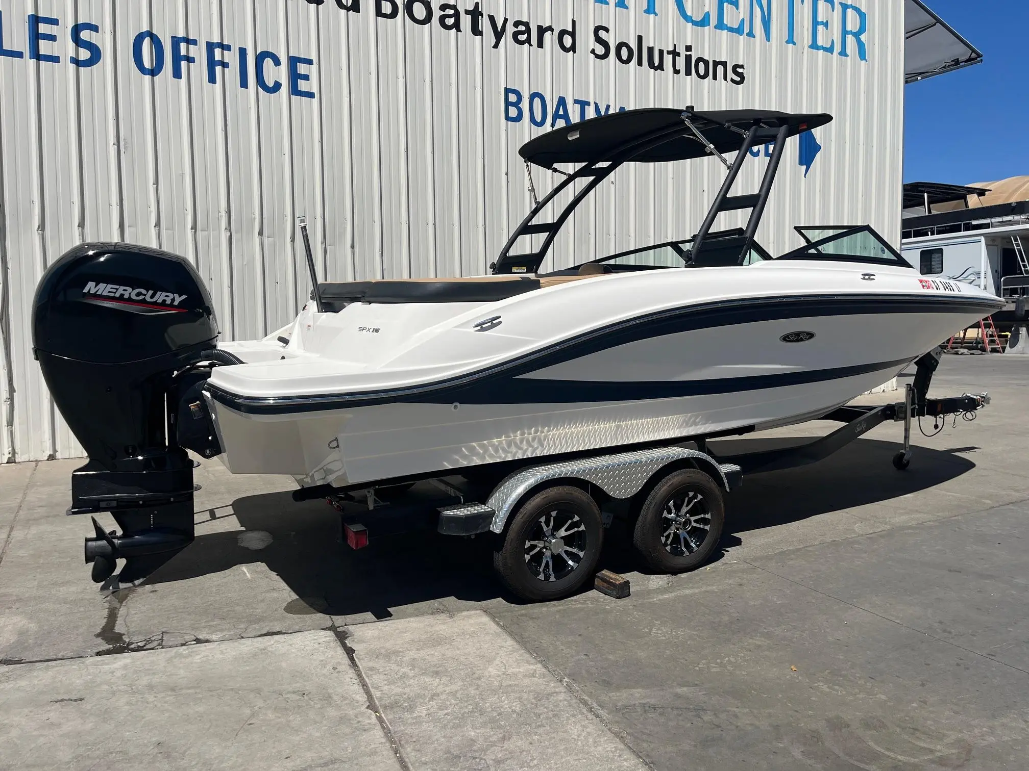 2022 Sea Ray 210 spx ob