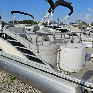 2022 Bennington Marine 25 Rcw