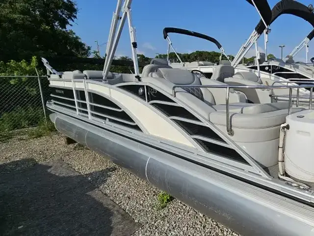 Bennington Marine 25 Rcw