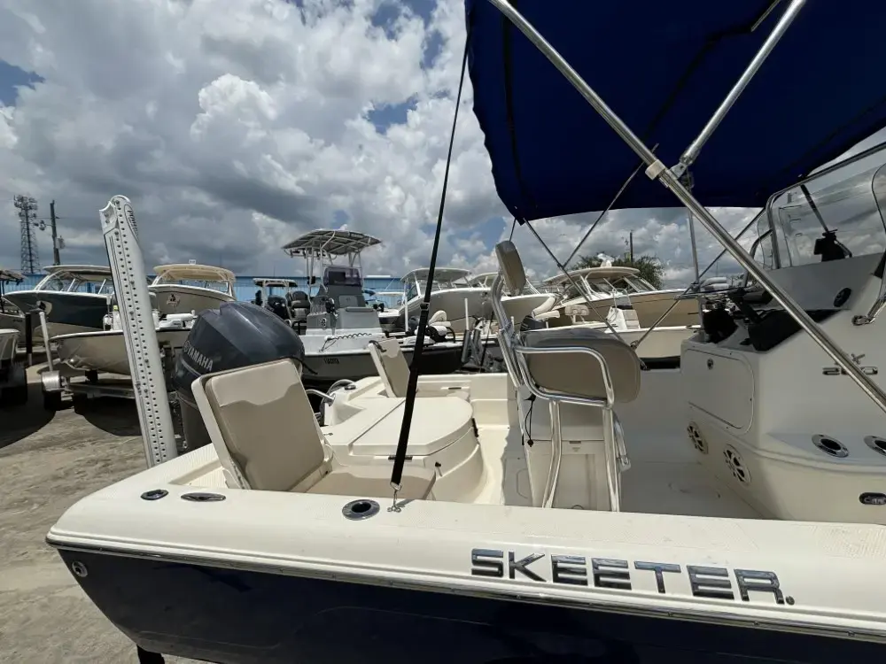 2015 Skeeter sx 200