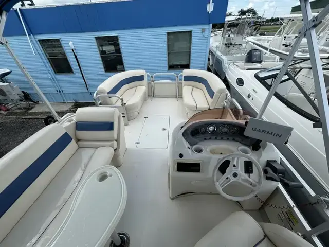 Bennington Marine Southwind 201L