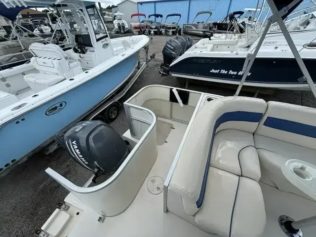 Bennington Marine Southwind 201L