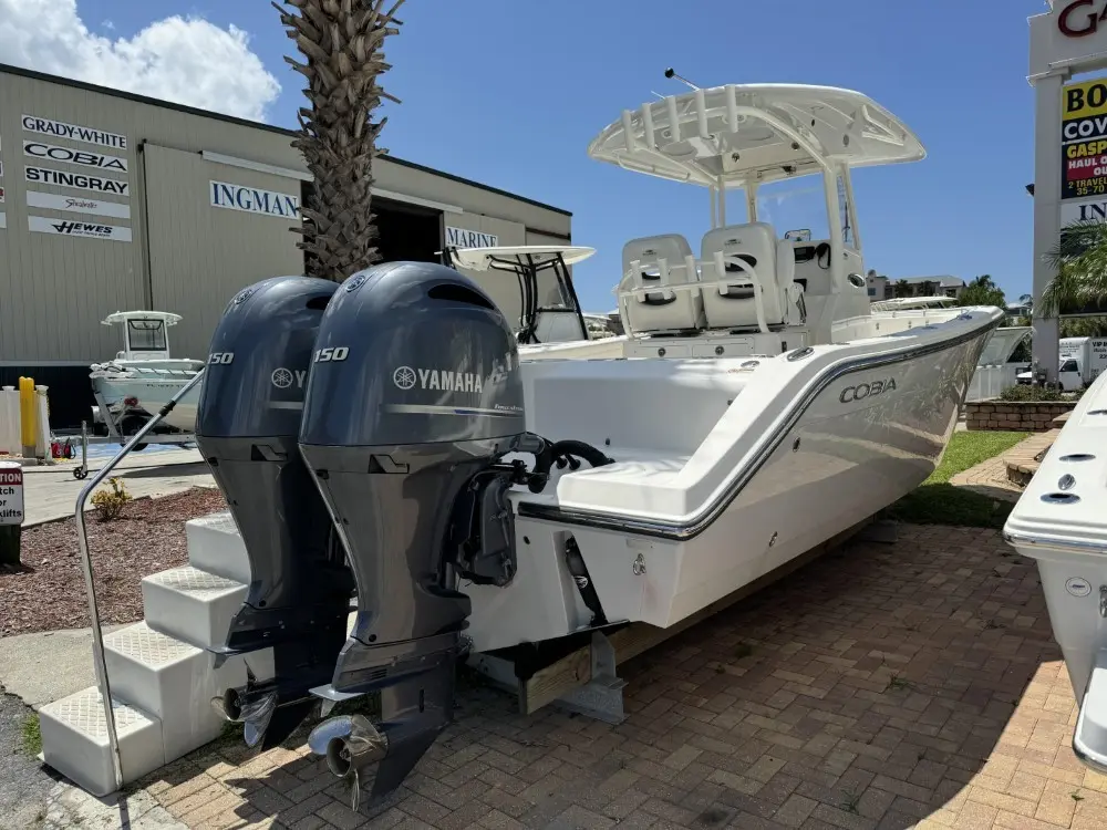 2021 Cobia Boats 262 cc