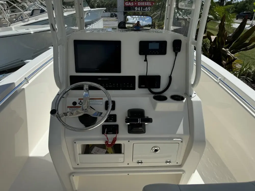 2021 Cobia Boats 262 cc