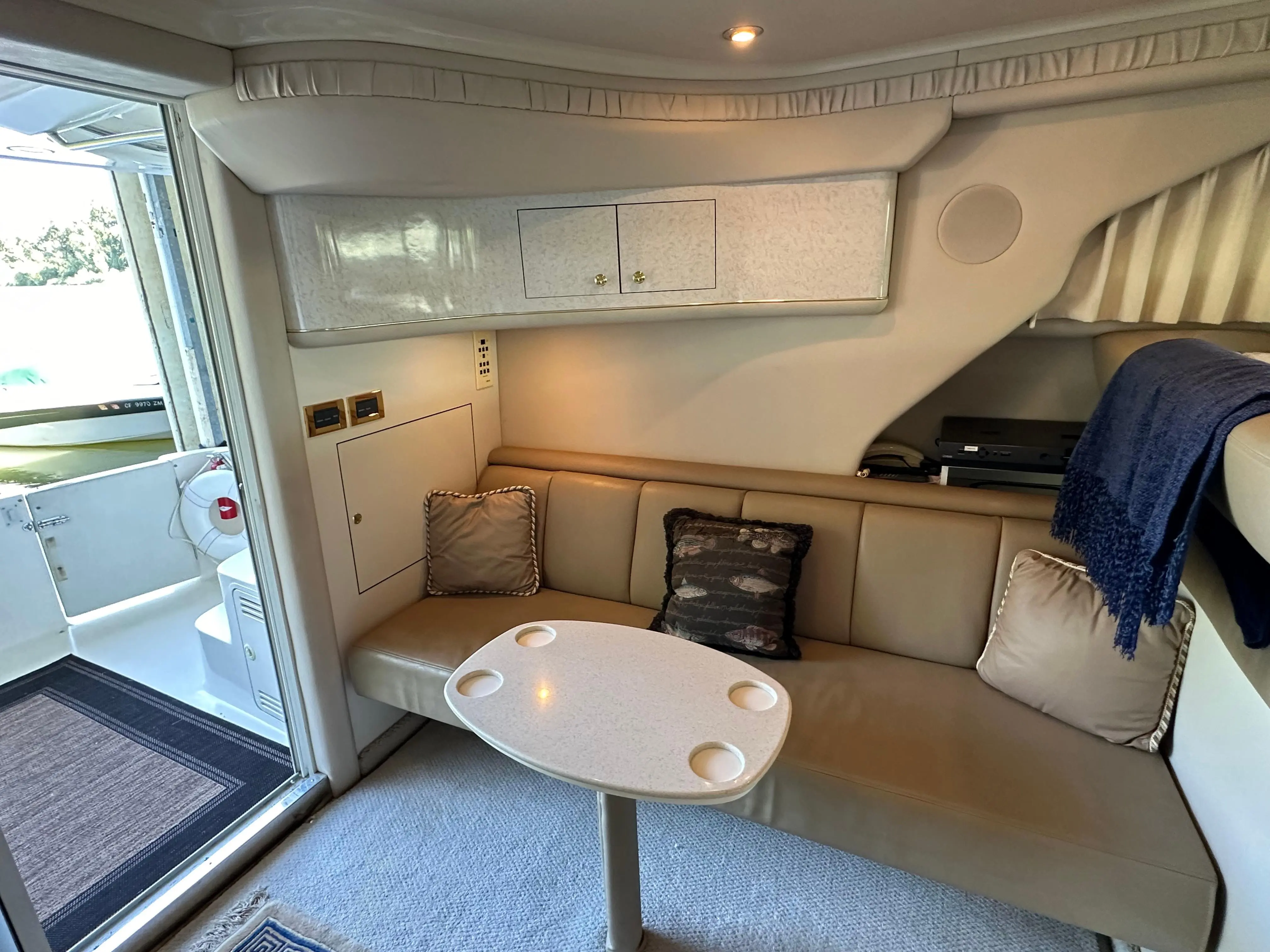 1998 Sea Ray 40 sedanbridge