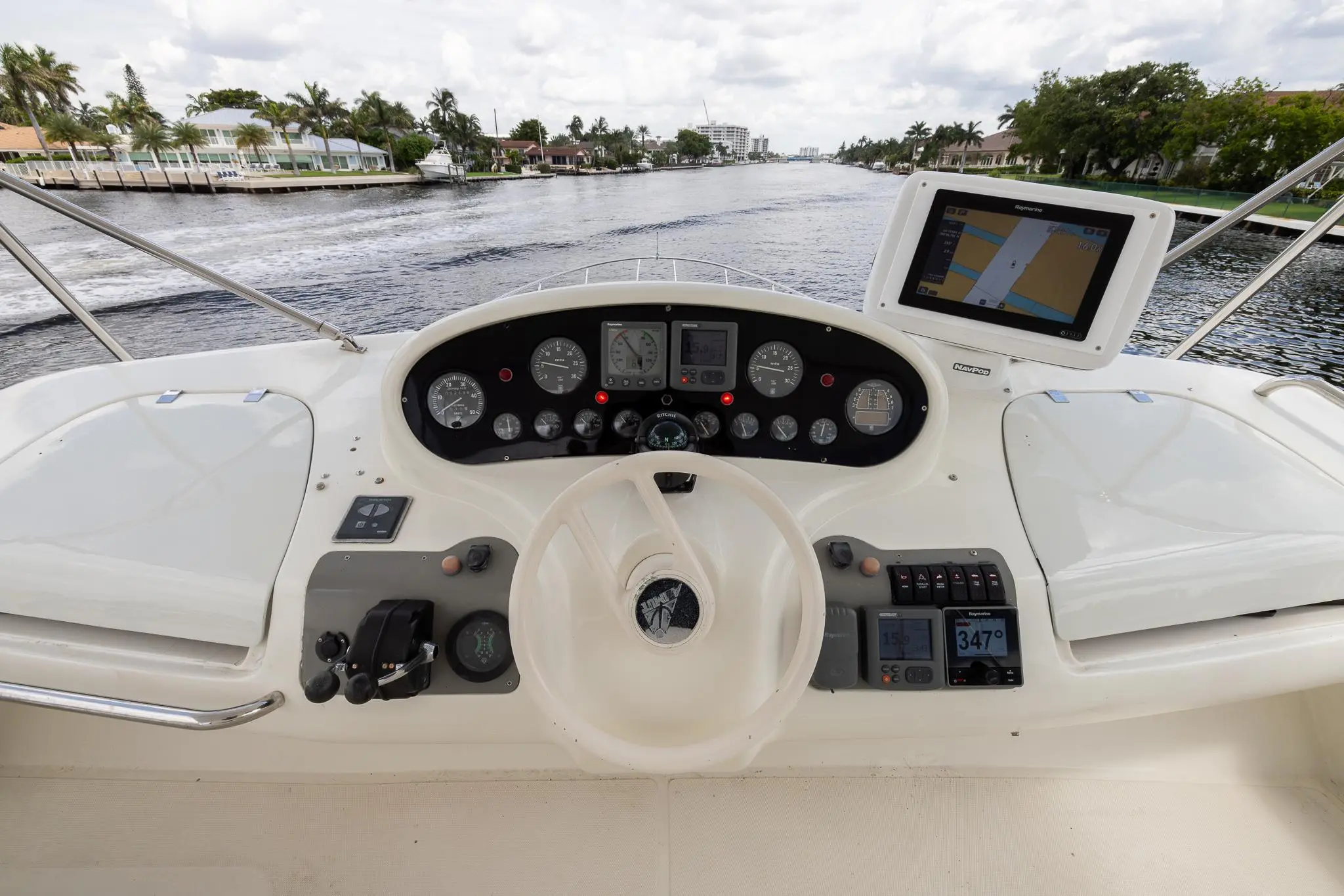 1999 Azimut 58