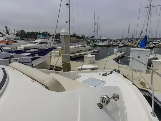 Carver 37'