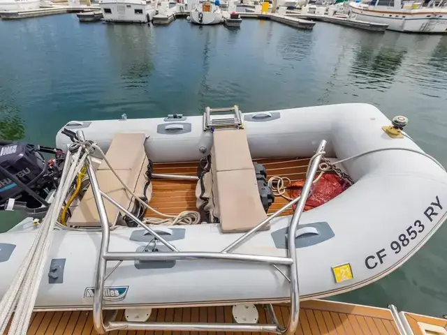 Carver 37'