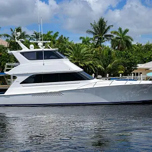 2001 Viking 65'