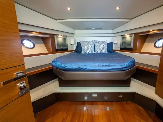 Tiara Yachts 44 Coupe