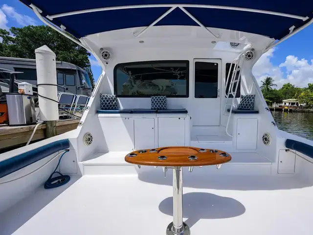 Viking Yachts 65 Enclosed