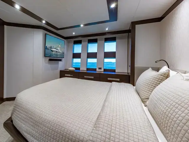 Azimut 86'