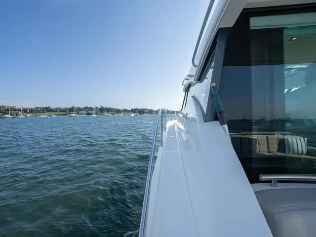 Tiara Yachts 44 Coupe