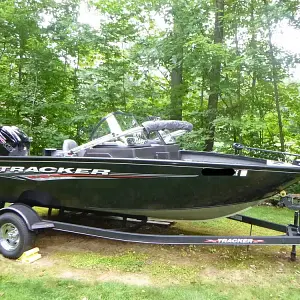 2023 Tracker Boats Pro Guide V175 Combo