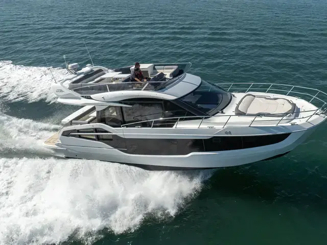 Galeon 440 Fly